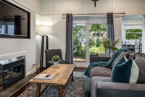 White Gates - Accommodation Redcliffe 3