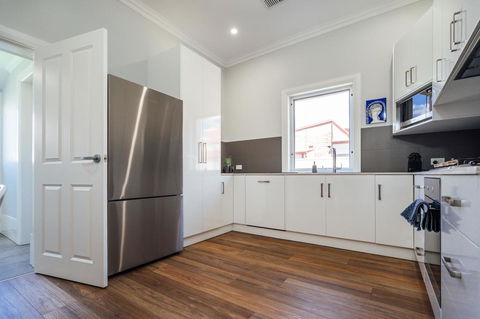 Whitehaven On Moseley - Wifi - Nespresso - Accommodation Redcliffe 3