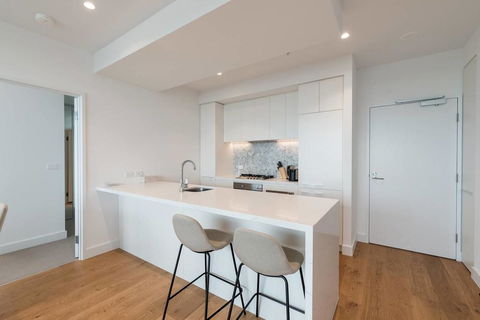 Whitehorse Tower 2 Bedroom 2 Bath - Accommodation Redcliffe 1