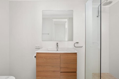 Whitesands 501 - Main Beach Location - Accommodation Redcliffe 1