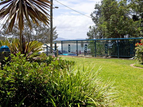 Whitesands G1 - Accommodation Redcliffe 3