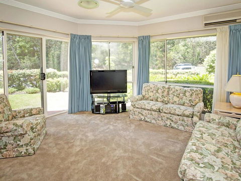 Whitesands G1 - Accommodation Redcliffe 0