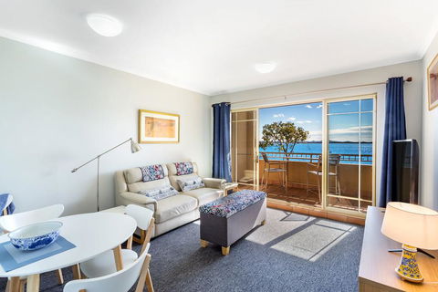 Whitesands, Unit 113/41-45 Shoal Bay Road - Accommodation Redcliffe 2