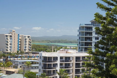 Whitesands, Unit 602, 34-38 North Street - Accommodation Redcliffe 3