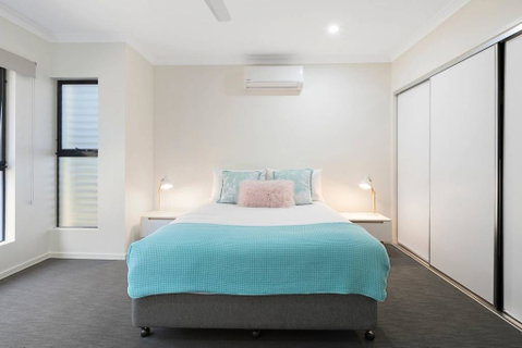 WHITSUNDAY Brand New Townhouse Close To Boardwalk - Accommodation Redcliffe 2