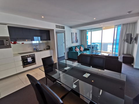 Widest Ocean View And Balcony Luxury Apt - Accommodation Redcliffe 1