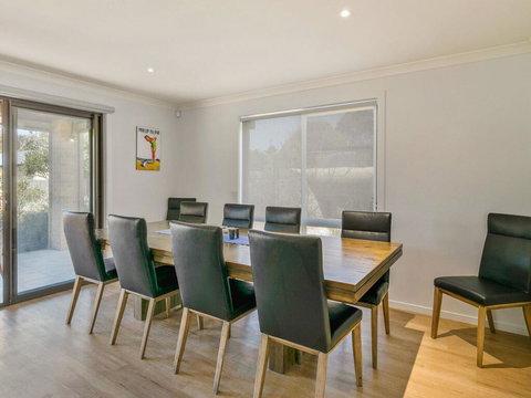 Wild Waves - Accommodation Redcliffe 1