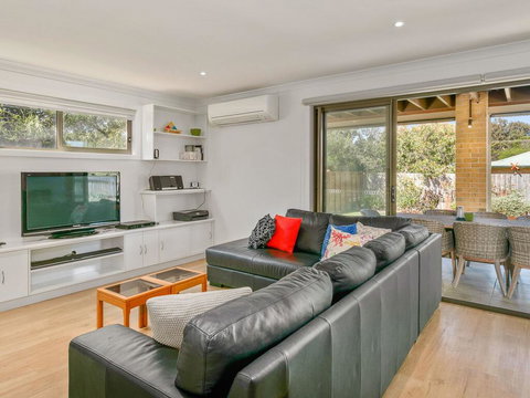 Wild Waves - Accommodation Redcliffe 2