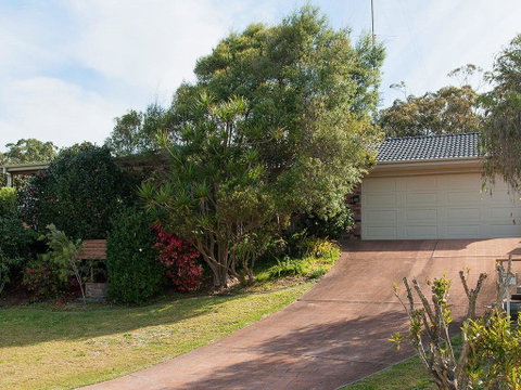 Wildflowers @ Fingal Bay - Accommodation Redcliffe 1