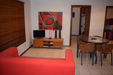 Wildsights Beach Units - Accommodation Redcliffe 0