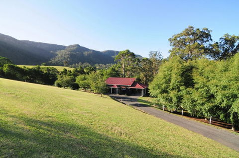 Willabrook Retreat - Rest Cottage - Spoil Yourself! - Accommodation Redcliffe 1