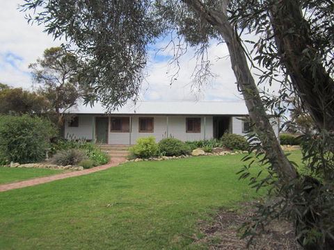 Willalooka Tavern - Accommodation Redcliffe 1