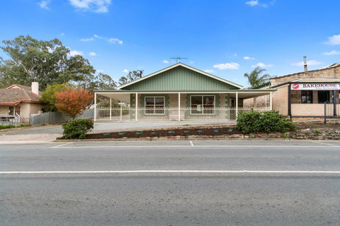 Williamstown Bed And Breakfast - Accommodation Redcliffe 1