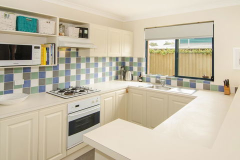 Wills - Accommodation Redcliffe 2