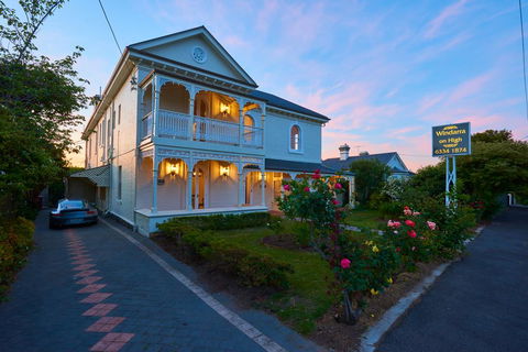 Windarra On High - Accommodation Redcliffe 0