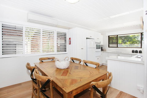 Windmill 3 - 3 BDRM Apt On Mooloolaba Spit - Accommodation Redcliffe 1