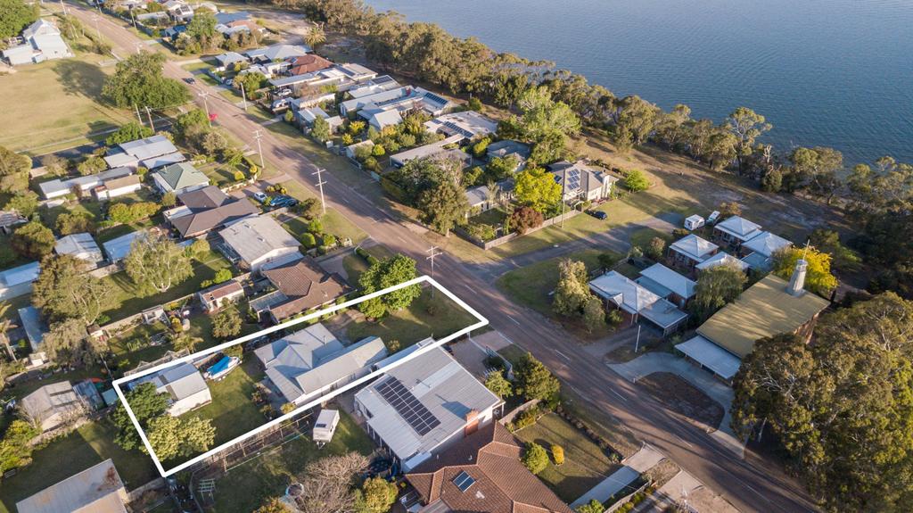 Combienbar VIC Accommodation Redcliffe