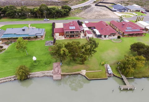 Windy's At Wellington - Accommodation Redcliffe 3