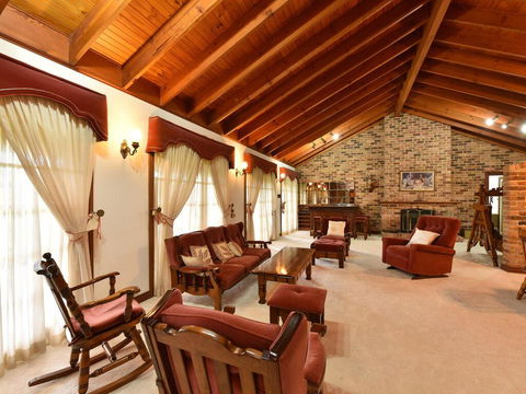 Wine Country Homestead 4-6br House - Accommodation Redcliffe 1