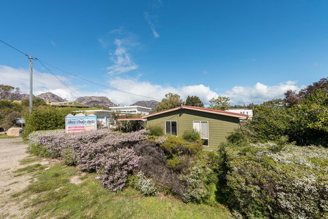 Wineglass - Accommodation Redcliffe 0