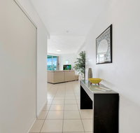 Wings Luxury Apartment Pink Poodle - Accommodation Redcliffe
