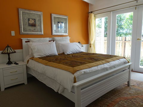 Winston Cottage - Accommodation Redcliffe 0