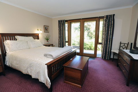 Wintarni Olives Cottage - Accommodation Redcliffe 2