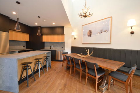 Wintergreen 10 - Accommodation Redcliffe 2