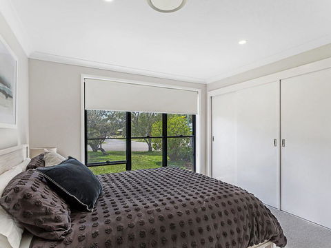 Wirragulla, 10 Marty Avenue - Stylish Modern House With Ducted Air Con & WIFI - Accommodation Redcliffe 3