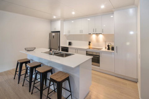 Wirraway Luxury Chalet - Accommodation Redcliffe 1