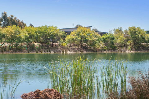 Wirraway Luxury Chalet - Accommodation Redcliffe 0