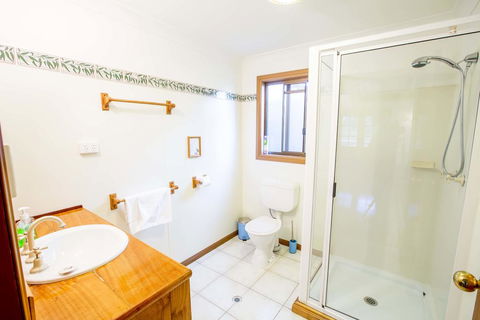 Wisteria Cottage - Accommodation Redcliffe 3