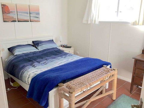 Wisteria Cottage On The Lagoon/Beach - Accommodation Redcliffe 3