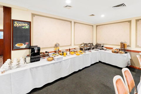WM Hotel Bankstown - Accommodation Redcliffe 3