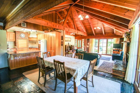 Wombat Hollow - Accommodation Redcliffe 3