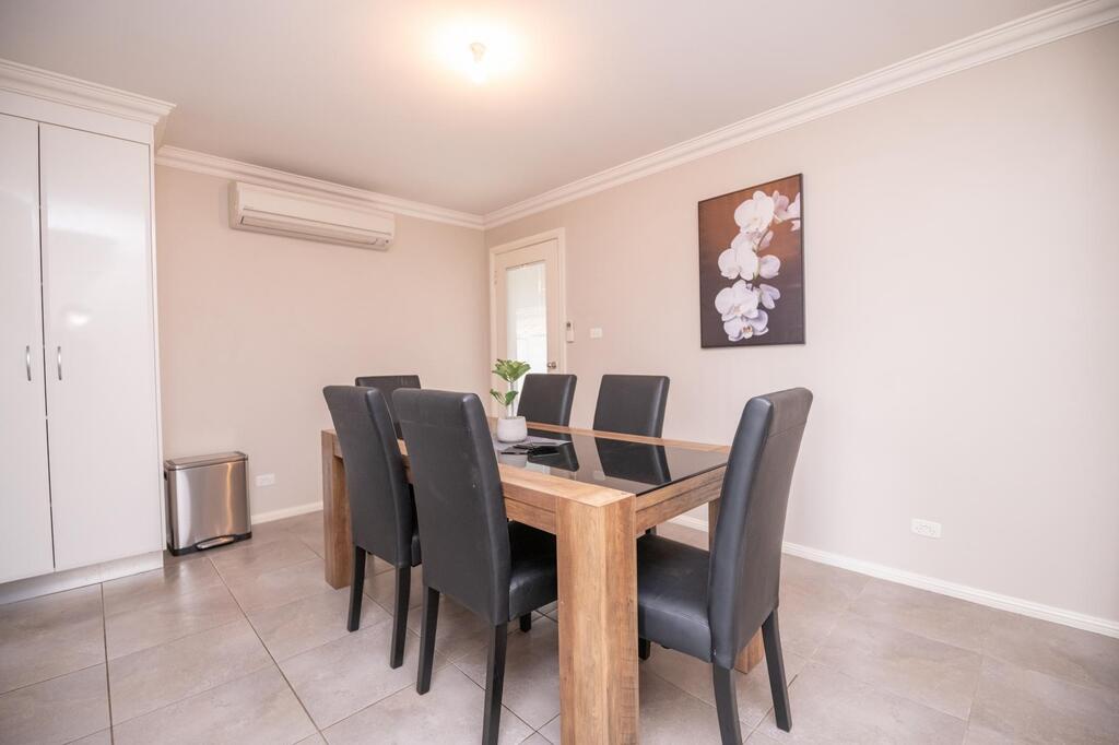 Nashdale NSW Accommodation Redcliffe