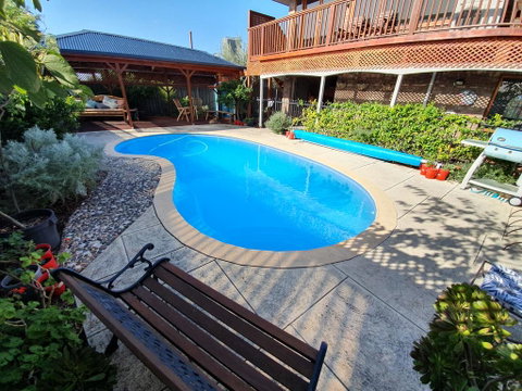Wonderland Retreat - Accommodation Redcliffe 0