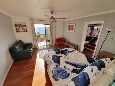 Wonderland Retreat - Accommodation Redcliffe 1