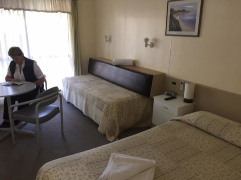 Woodmans Hill Motel - Accommodation Redcliffe 1