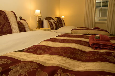 Wooleen Station - Accommodation Redcliffe 1