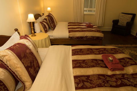 Wooleen Station - Accommodation Redcliffe 2