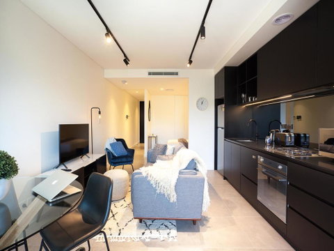 WOOLLOOMOOLOO ANCHORAGE (H)-L'Abode - Accommodation Redcliffe 1