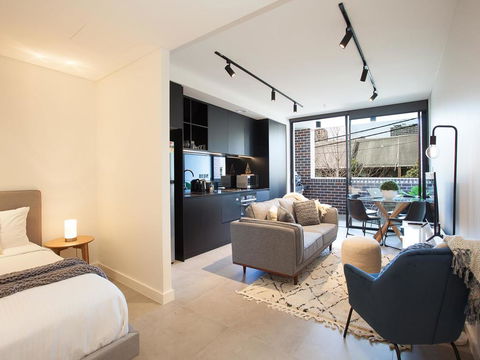 WOOLLOOMOOLOO ANCHORAGE (H)-L'Abode - Accommodation Redcliffe 0