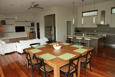 Woollybutt - Accommodation Redcliffe 1