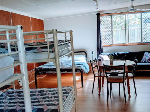 Woolshed Eco Lodge - Accommodation Redcliffe 3