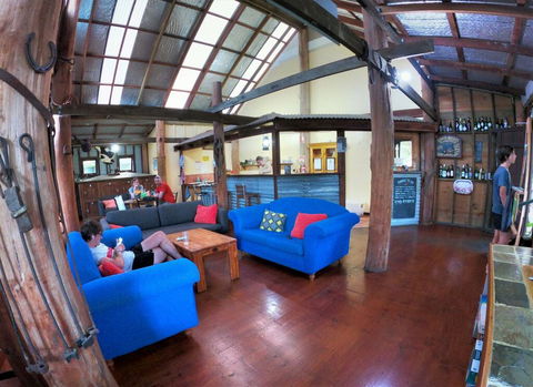 Woolshed Eco Lodge - Accommodation Redcliffe 0
