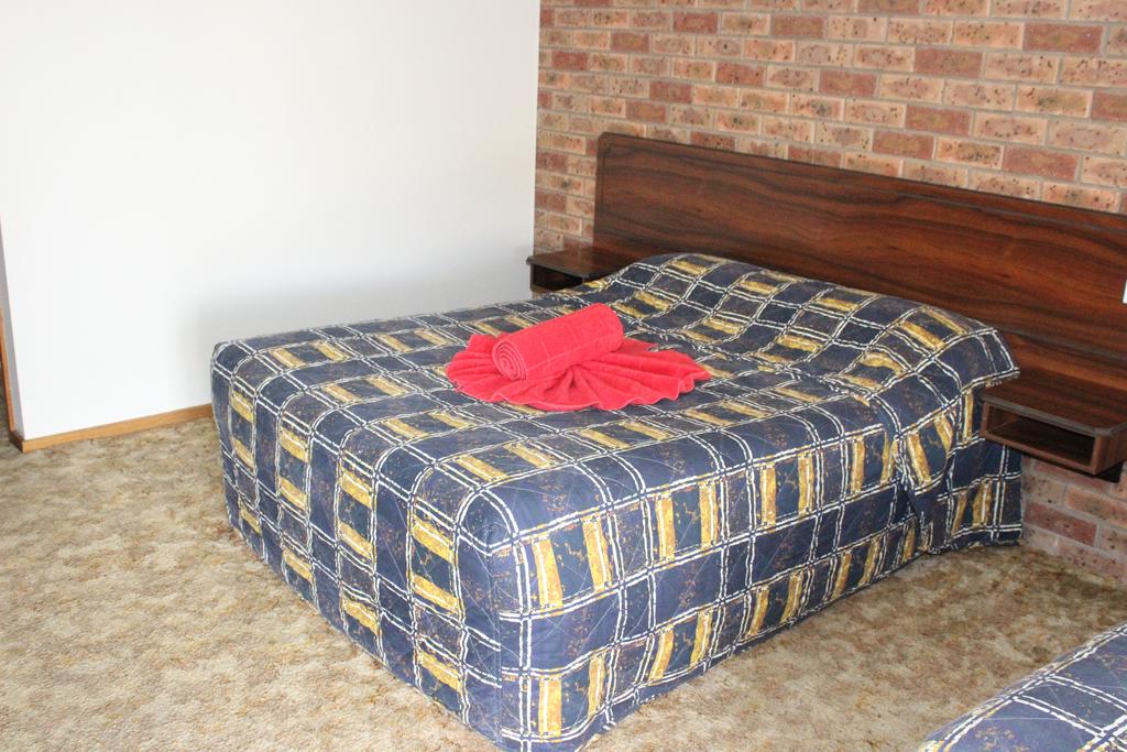 Coolamon NSW Accommodation Redcliffe