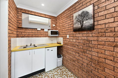 Woongarra Motel - Accommodation Redcliffe 2