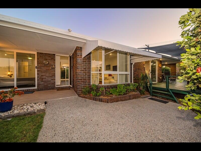 Bridgeman Downs QLD Accommodation Redcliffe