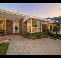 Woorim Secluded Palms Cottage - Accommodation Redcliffe